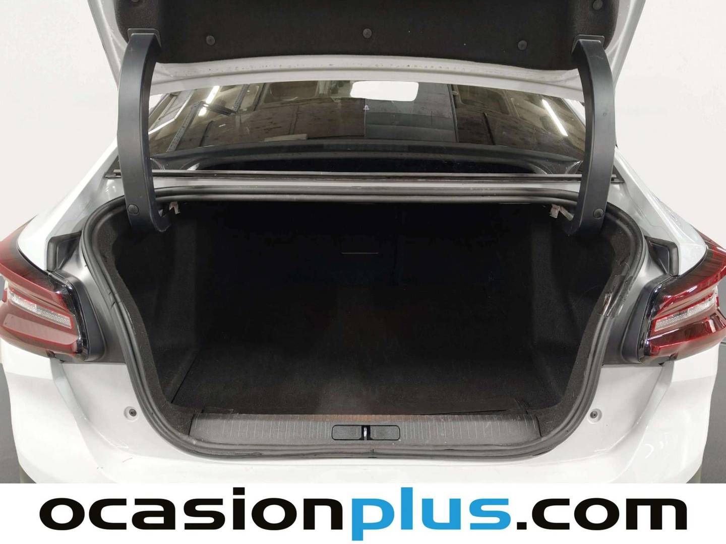 Fotos maletero Citroën ë-C4 X Citroën ë-C4 X 54KWh eléctrico Max (156 CV)