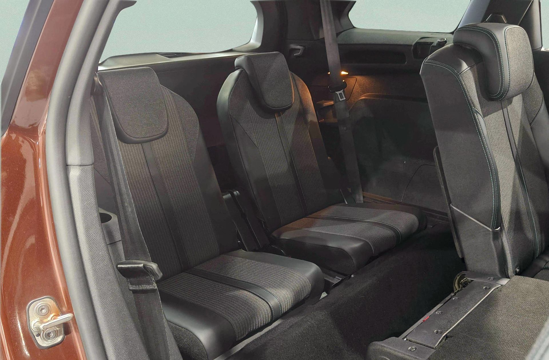 Peugeot 5008 PureTech 130 Allure 7 plazas - foto 19
