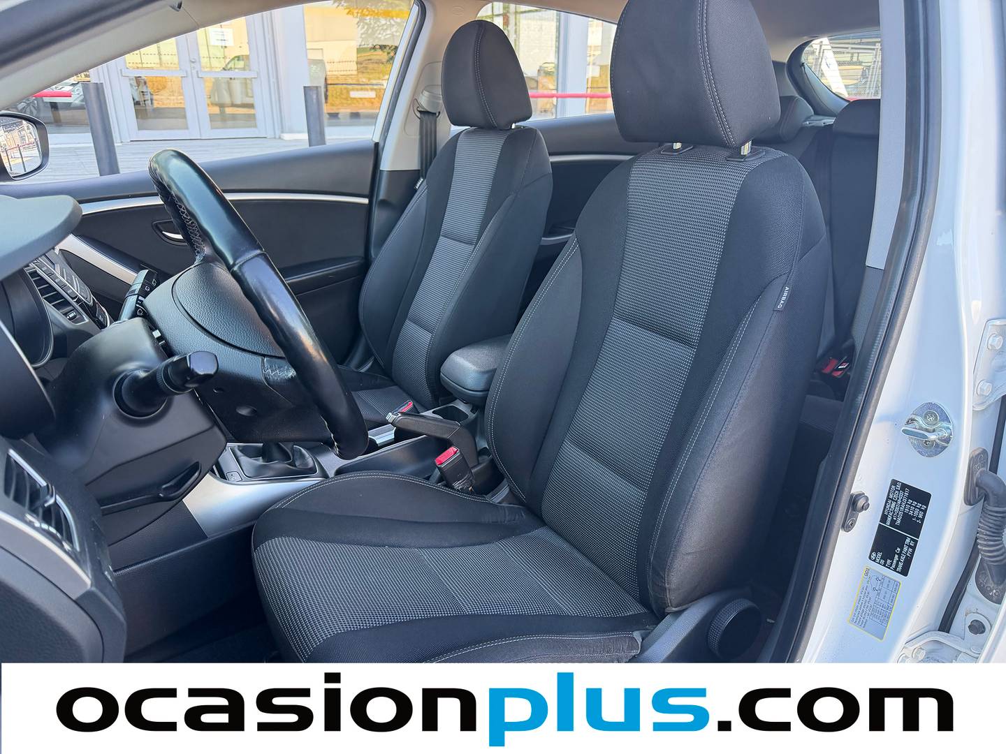 Foto asientos delanteros Hyundai i30 Hyundai i30 1.4 CRDI 25 Aniversario (90 CV)