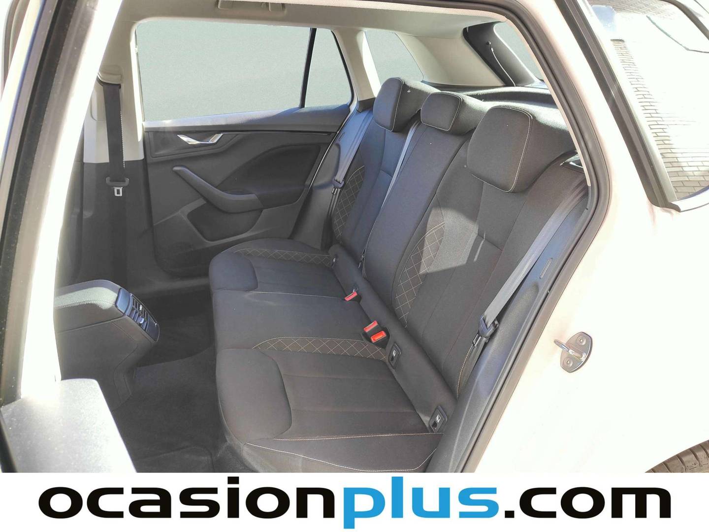 Foto Skoda Kamiq Skoda Kamiq 1.0 TSI Ambition DSG (110 CV)