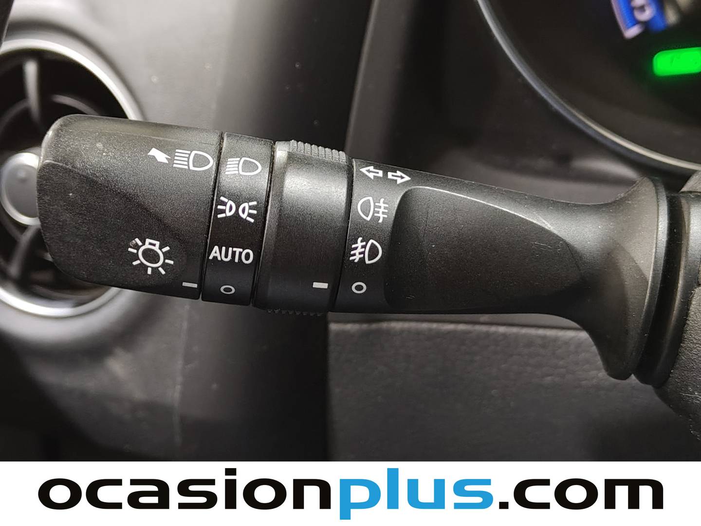 Equipamiento del Toyota Auris Toyota Auris 140H Hybrid Feel! Edition (136 CV)