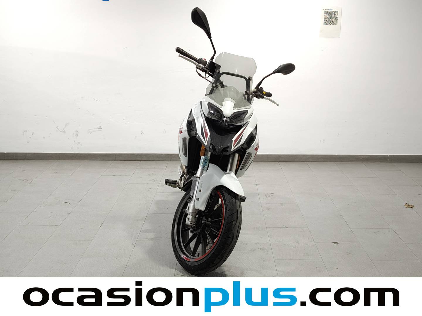 Foto Benelli TRK 251 Benelli TRK 251 (26 CV)