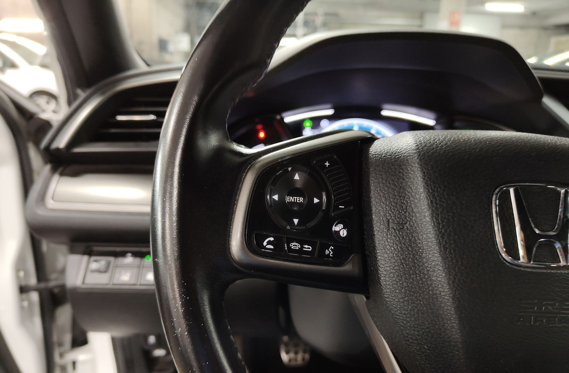 Honda Civic 1.0 I-VTEC Turbo Elegance Navi - foto 27