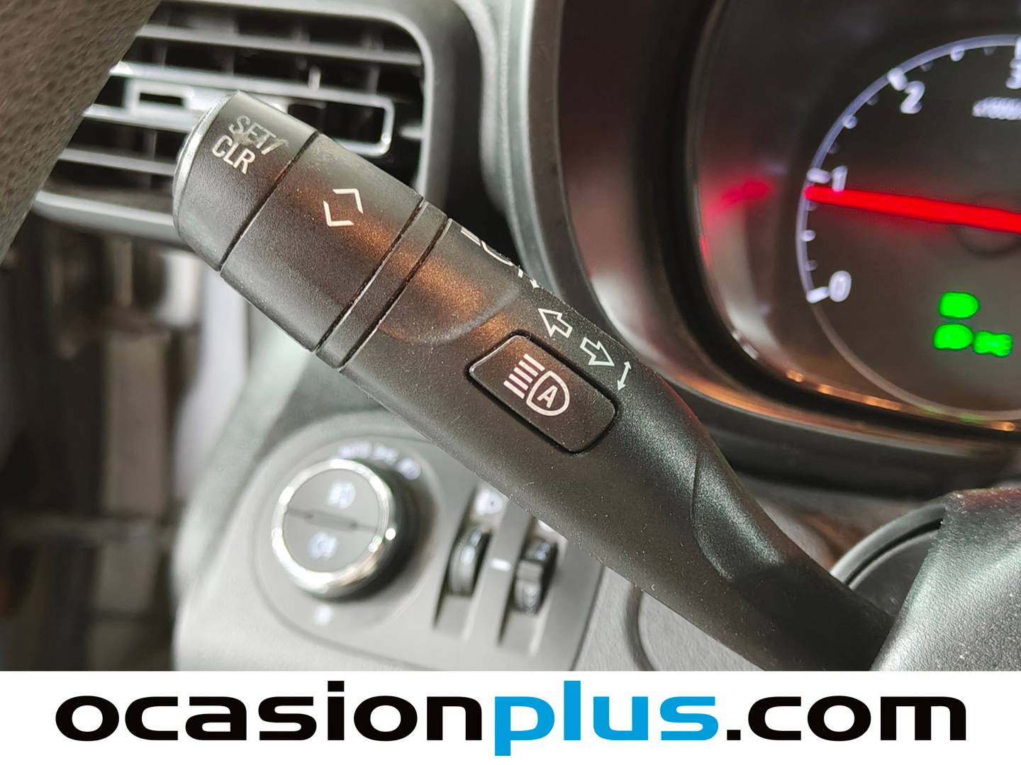Equipamiento del Opel Combo Life Opel Combo Life 1.5 TD Expression L (100 CV)