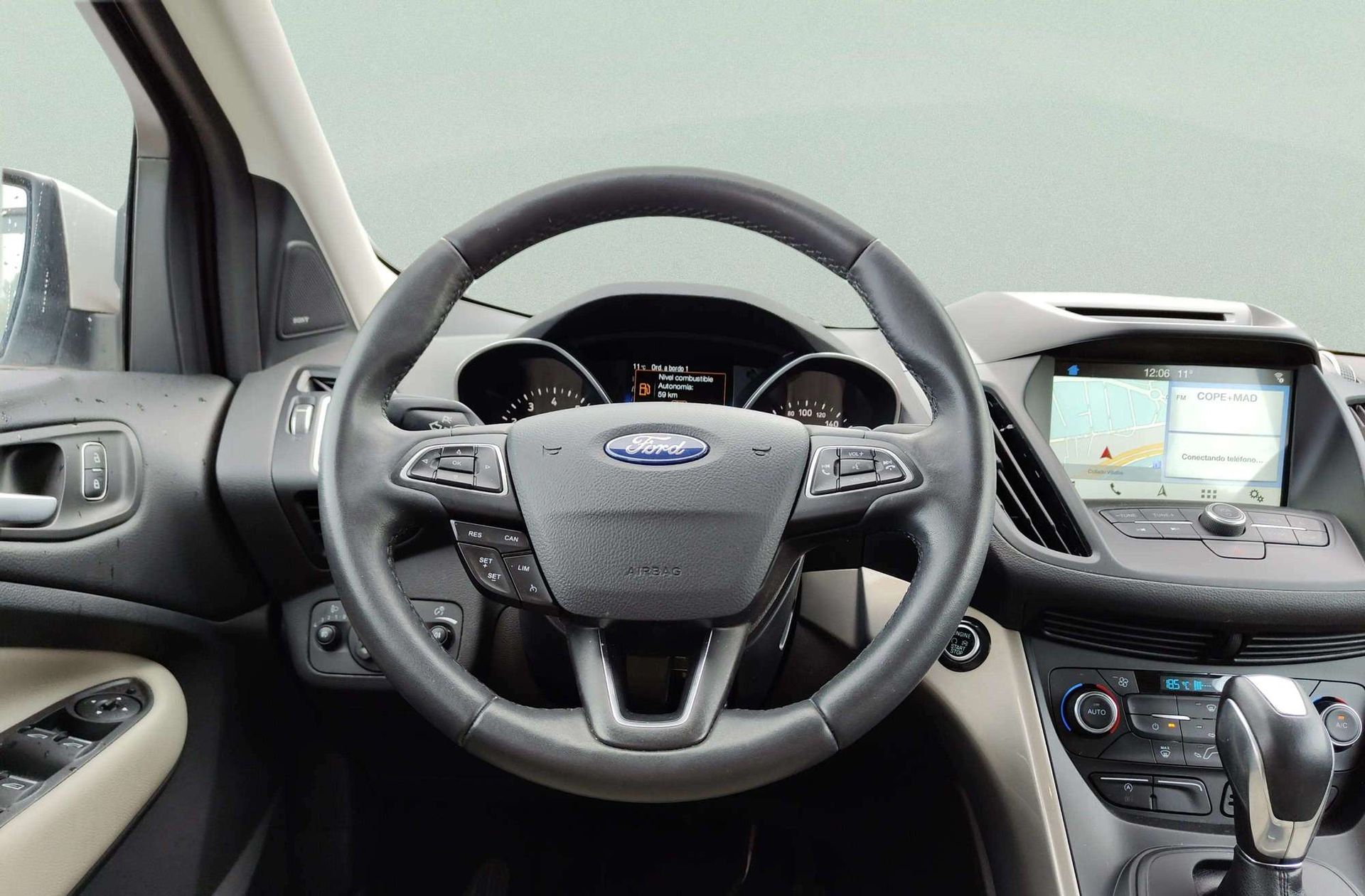 Ford Kuga 1.5 EcoBoost Titanium 4x4 - foto 25