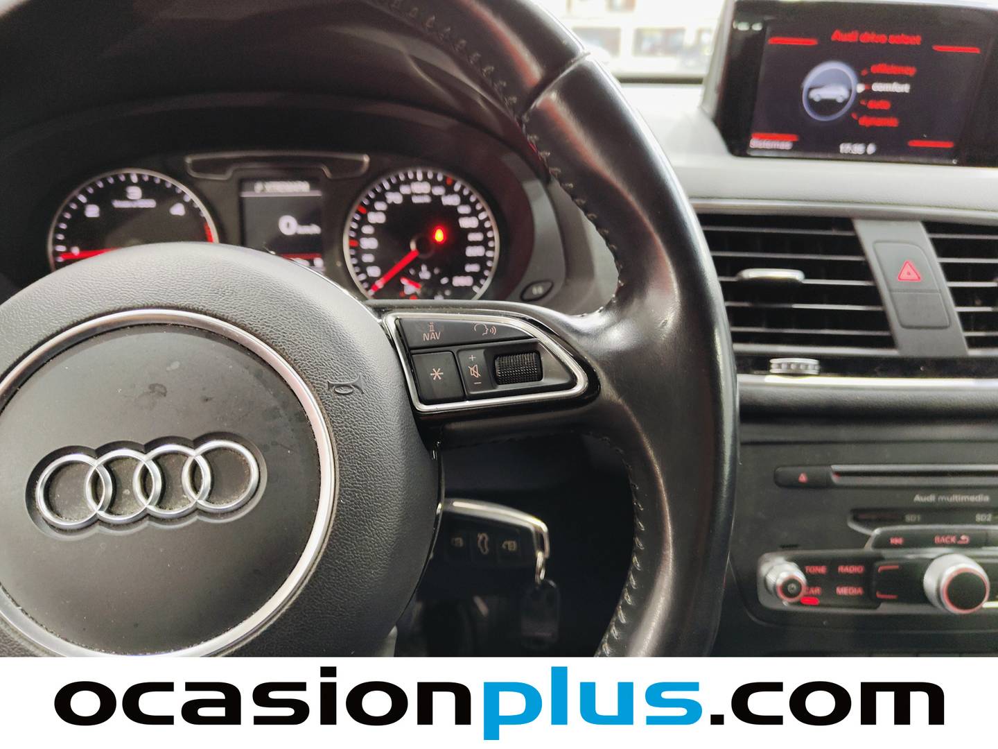 Foto Audi Q3 Audi Q3 sport edition 2.0 TDI (150 CV) S tronic