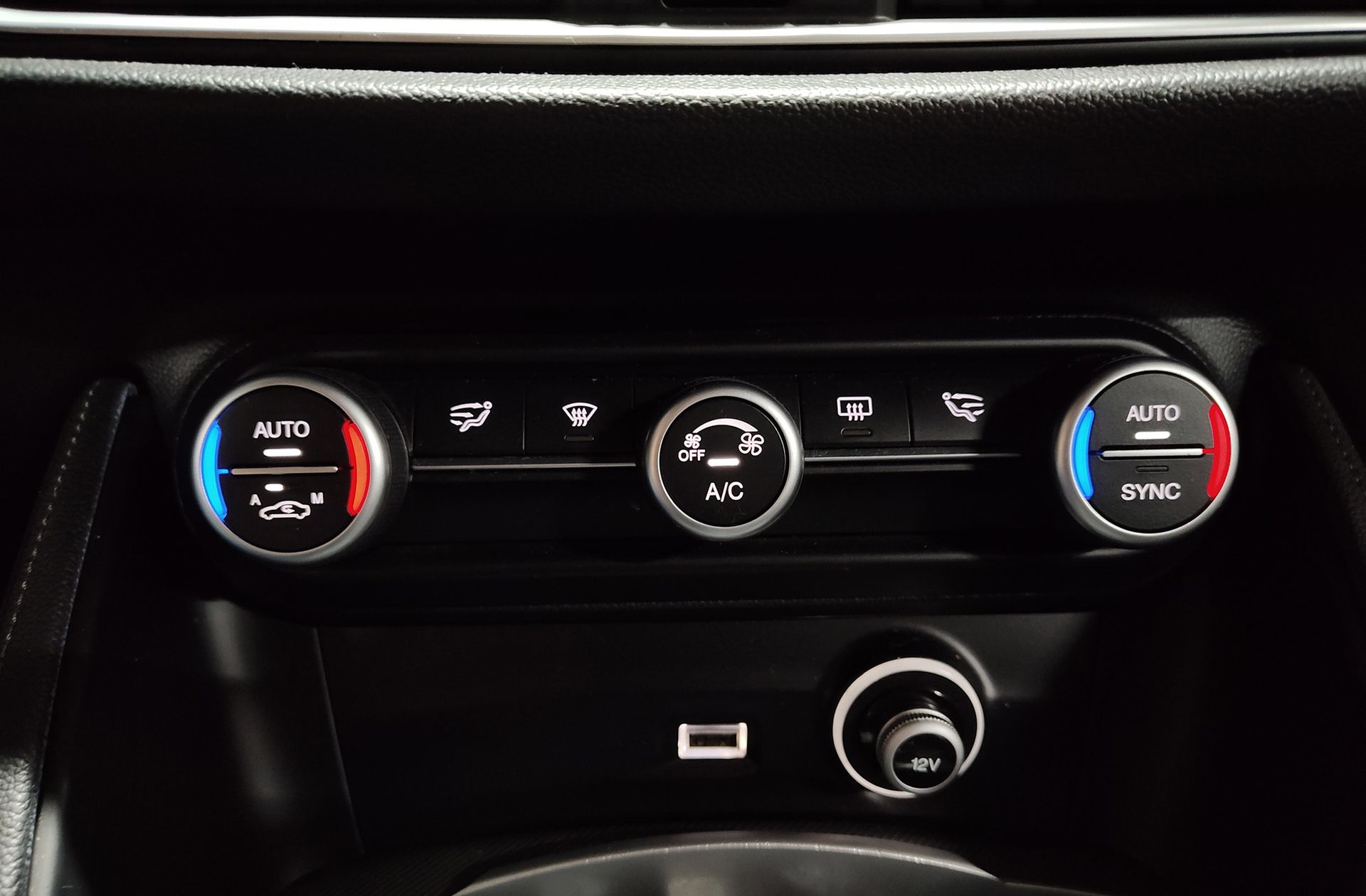 Alfa Romeo Stelvio 2.0 Gasolina Executive AWD - foto 33