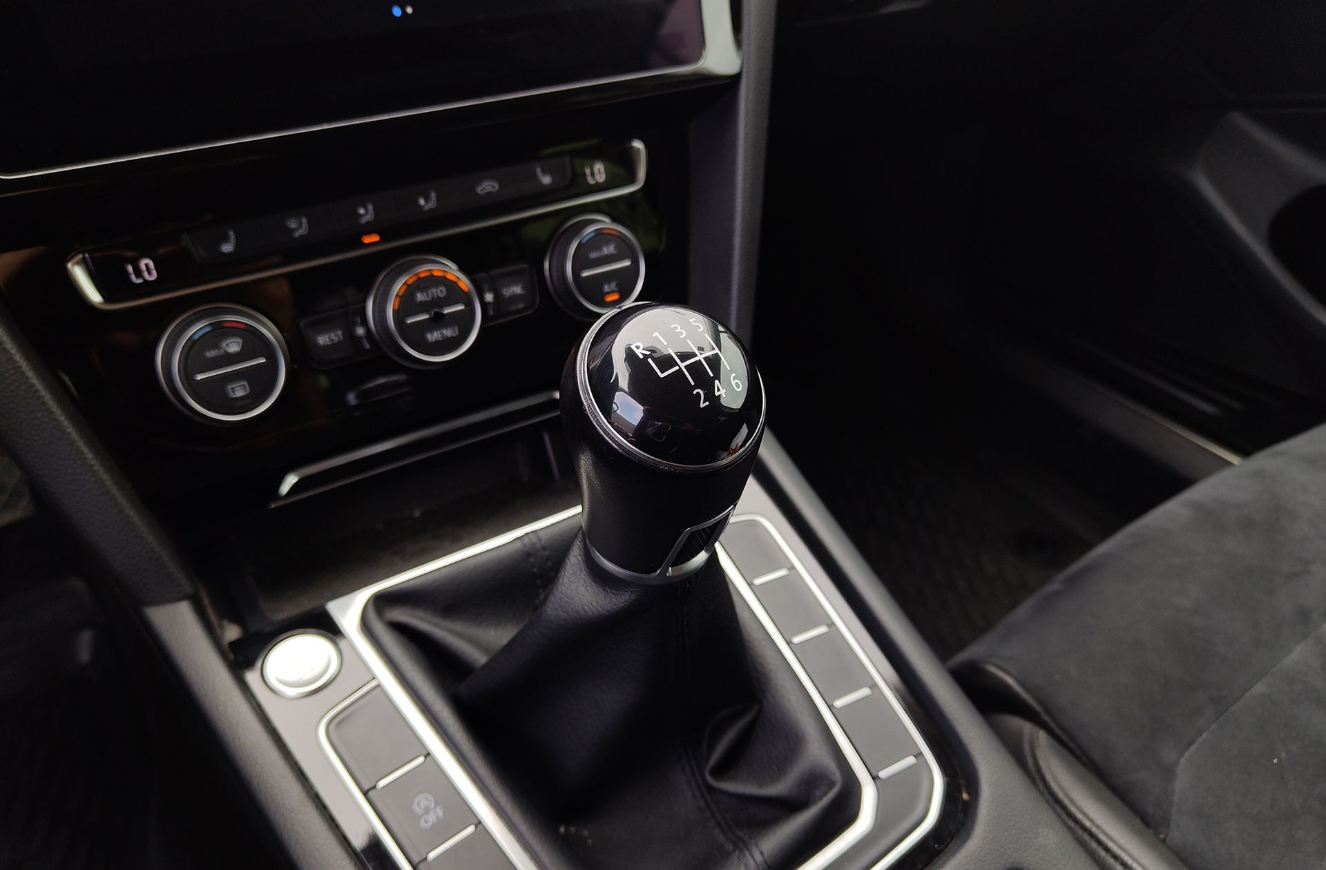 Volkswagen Passat Variant Sport 2.0 TDI - foto 5