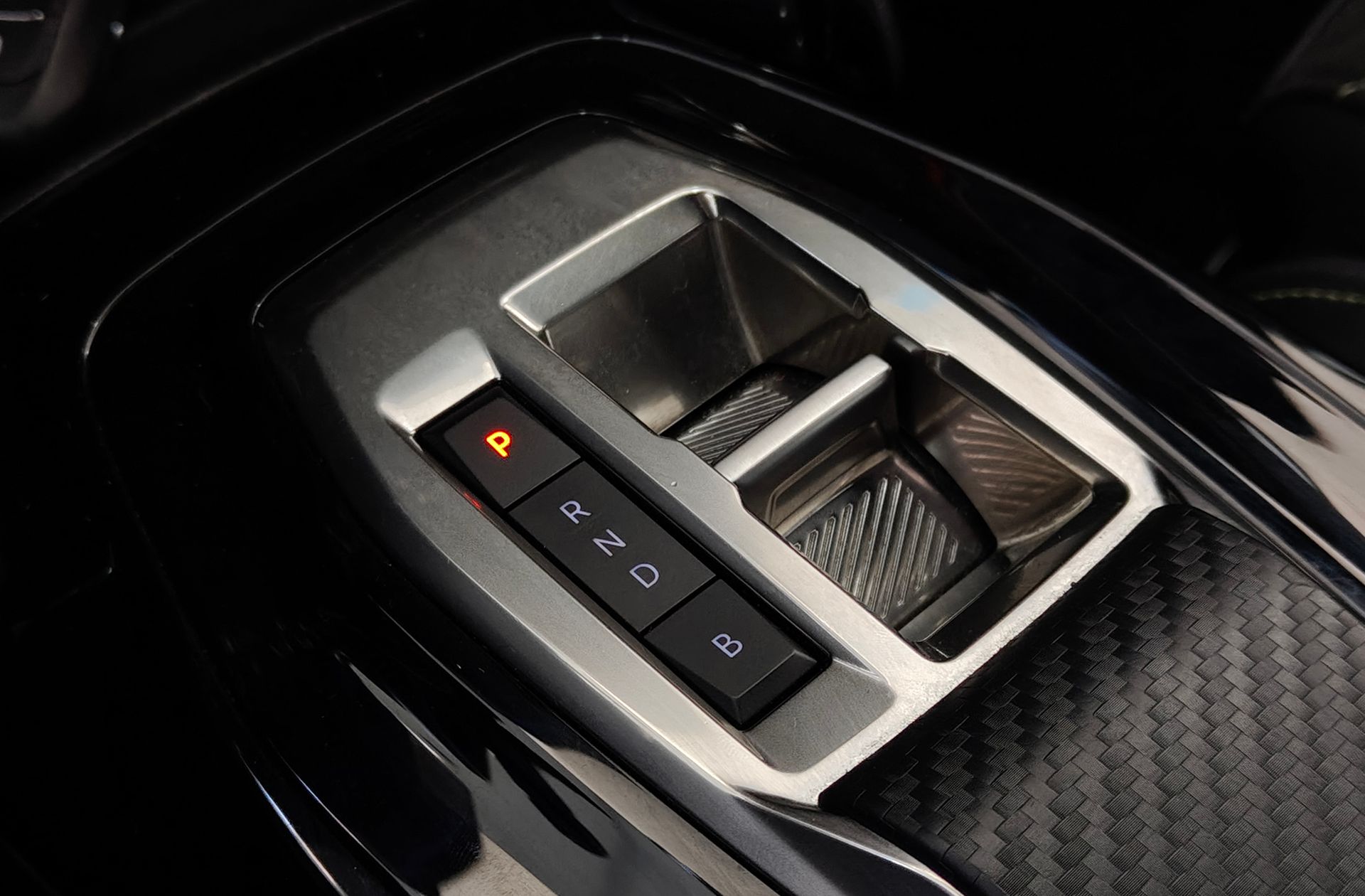 Peugeot 208 Eléctrico GT - foto 6