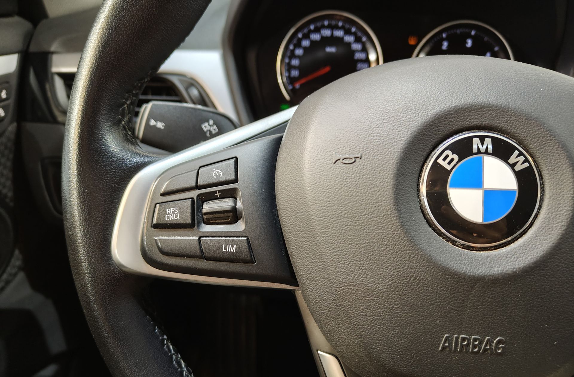 BMW X1 sDrive16d Business - foto 29