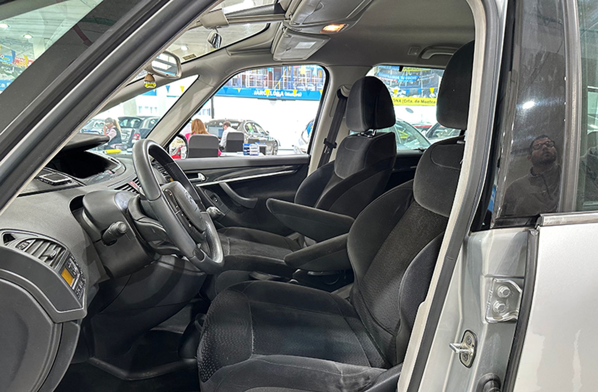 Citroën C4 Picasso 2.0 HDi Exclusive 7 plazas - foto 8