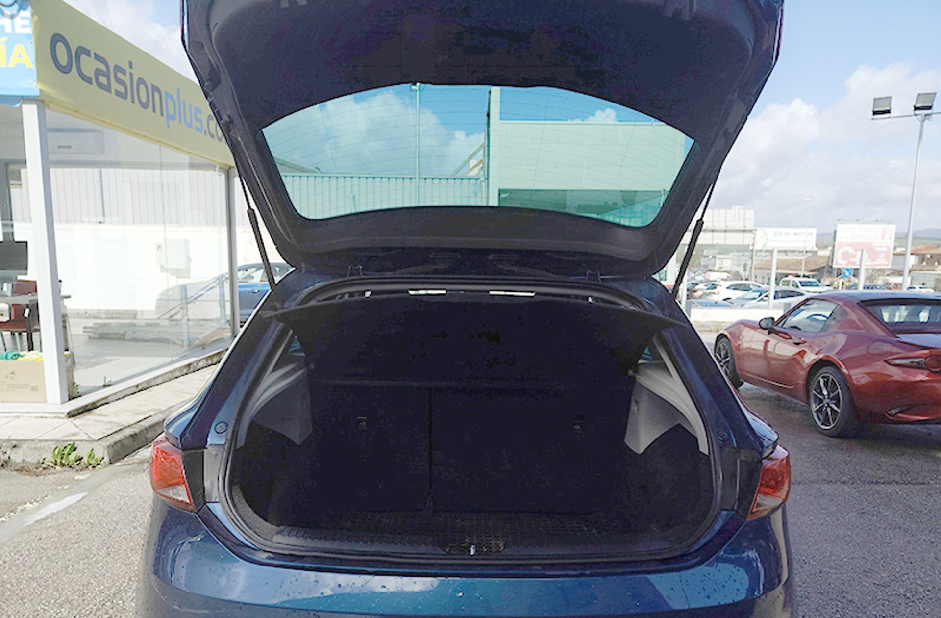 SEAT León 1.6 TDI CR Style DSG - foto 14