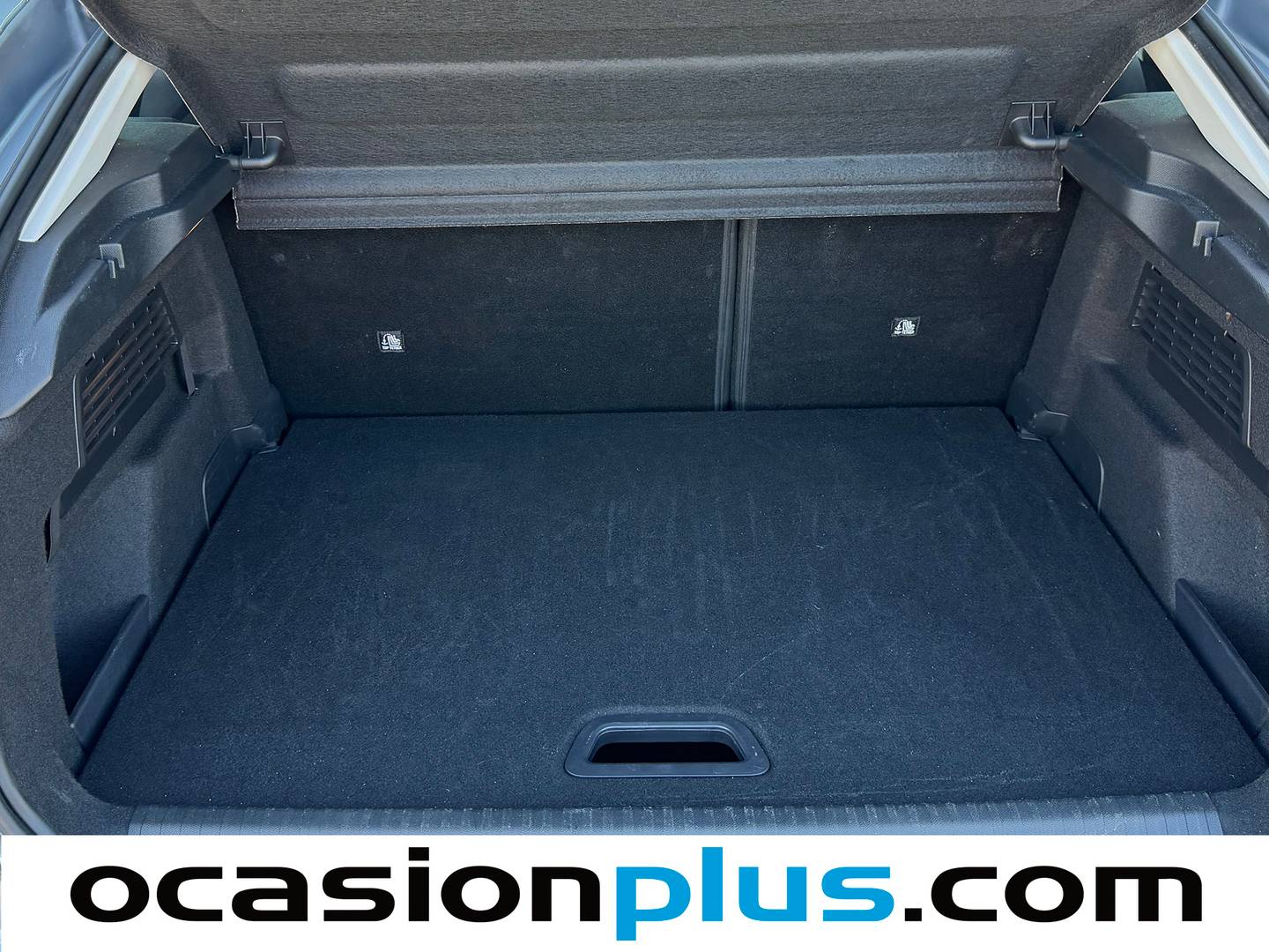 Foto Citroën C4 Citroën C4 PureTech 130 S&S 6v Plus 96 kW (131 CV)