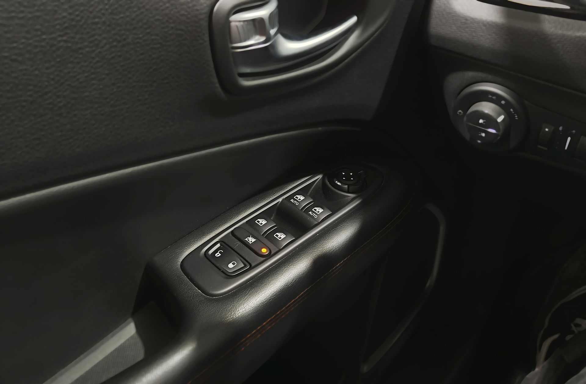 Jeep Compass 2.0 MultiJet Limited 4x4 AD - foto 31
