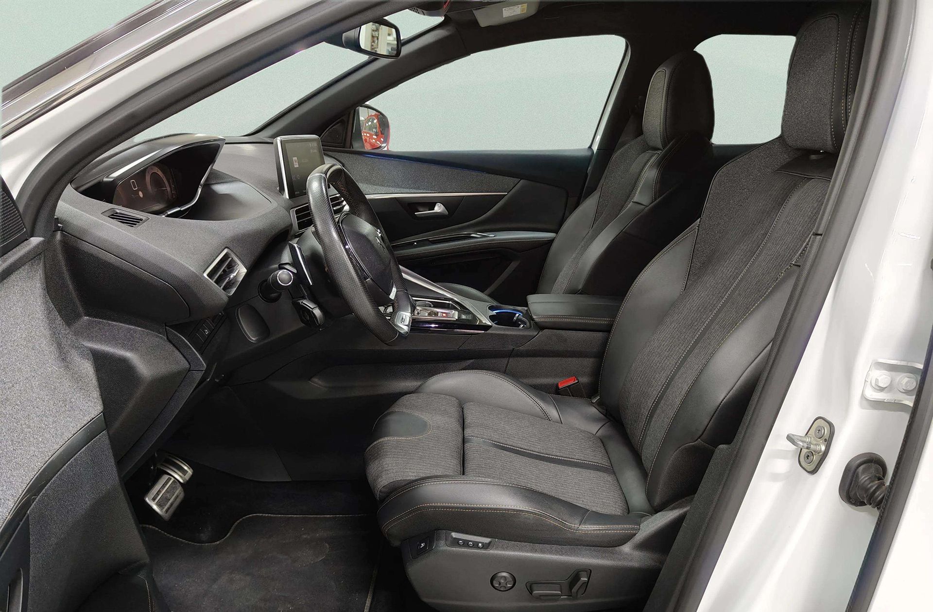 Peugeot 3008 PureTech 180 GT Line EAT8 - foto 13