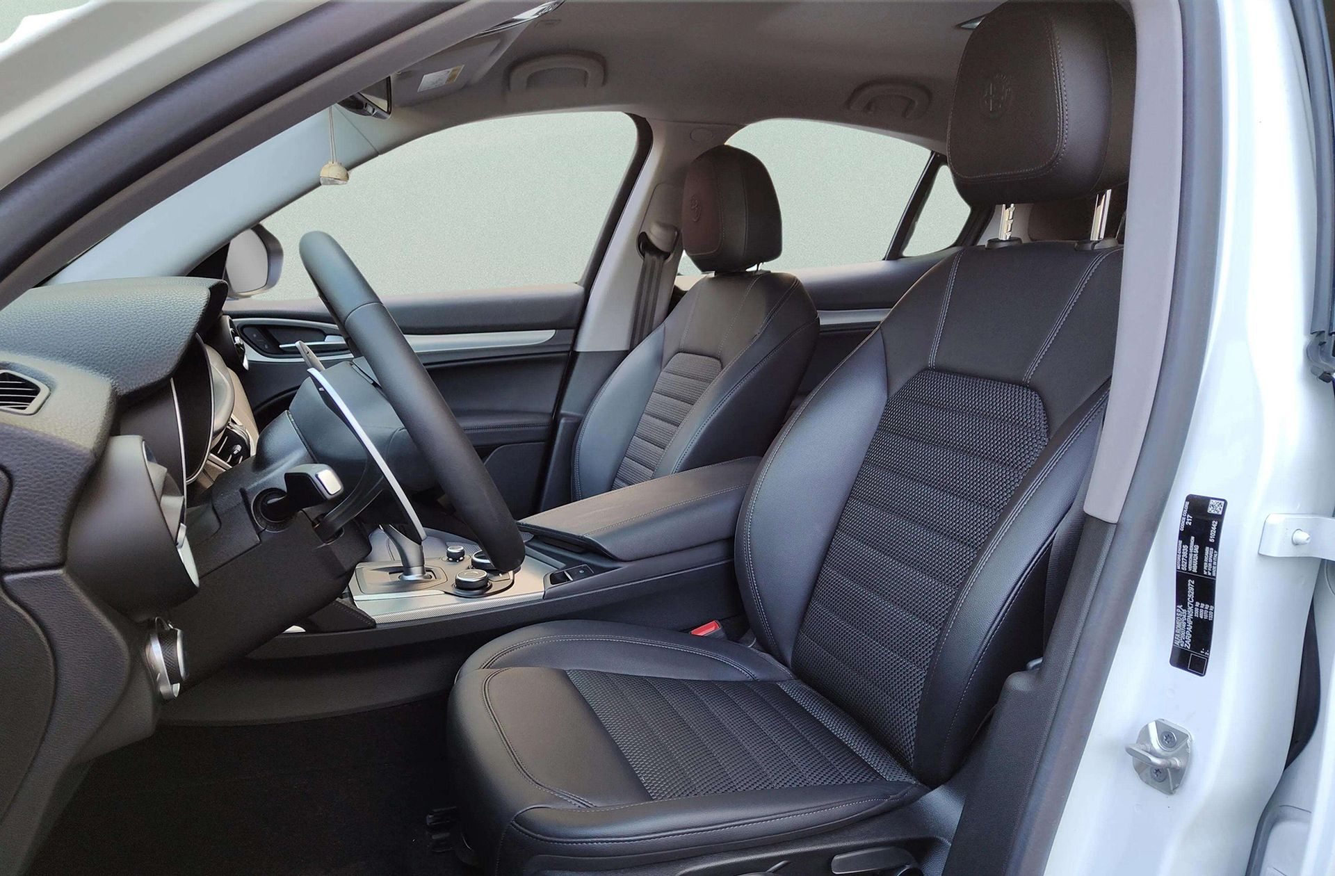 Alfa Romeo Stelvio 2.0 Gasolina Executive AWD - foto 11