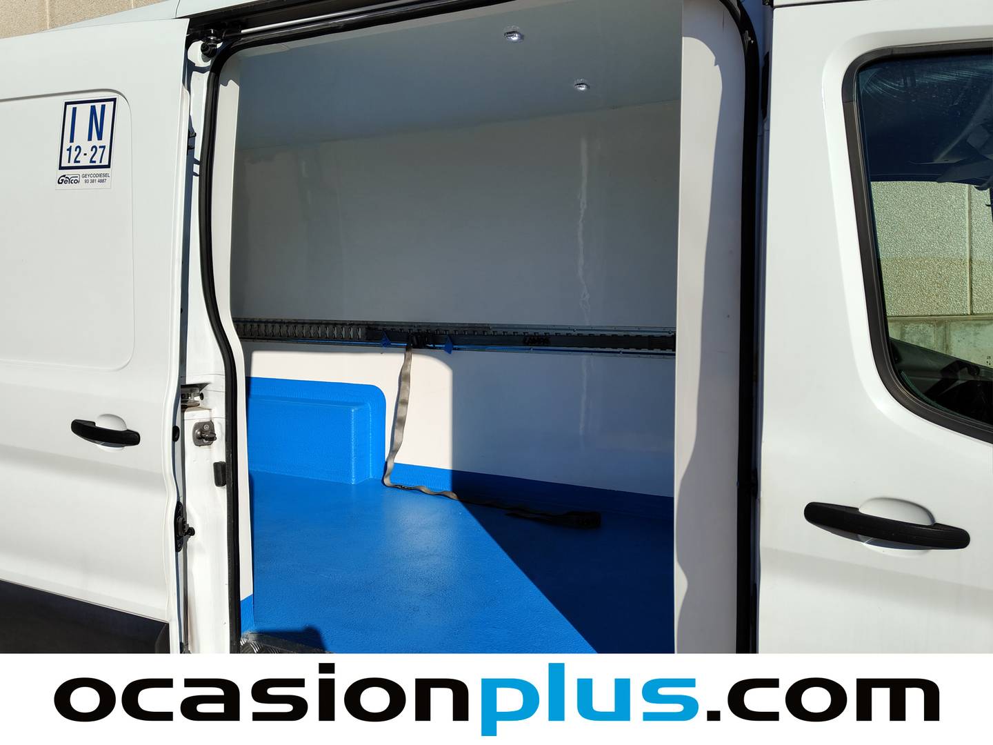 Foto asientos traseros Ford Transit Ford Transit Furgon 310 MHEV L3H2 Trend FWD (130 CV)