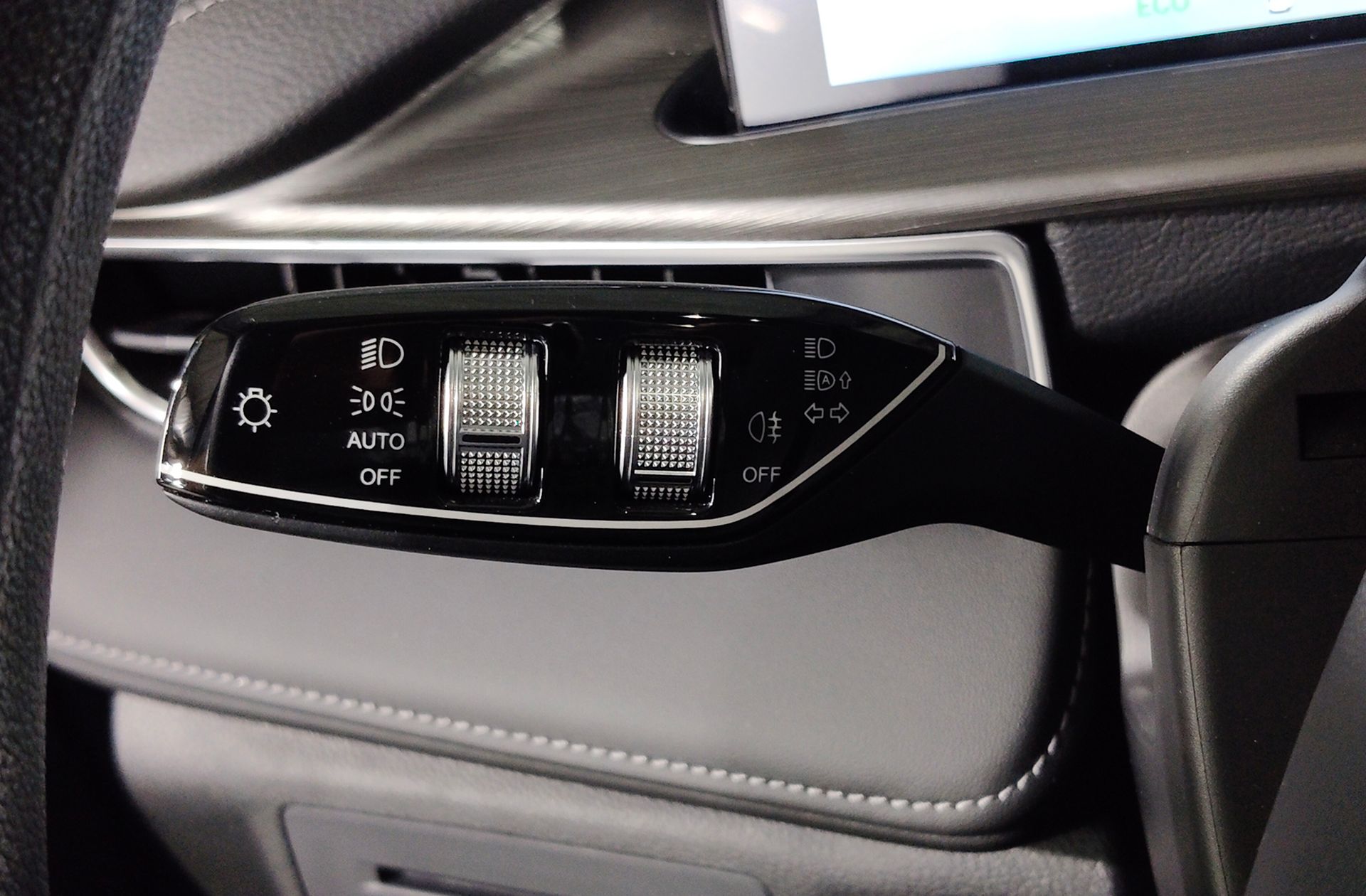 Ebro s400 1.5 DHE HEV Premium CVT - foto 27