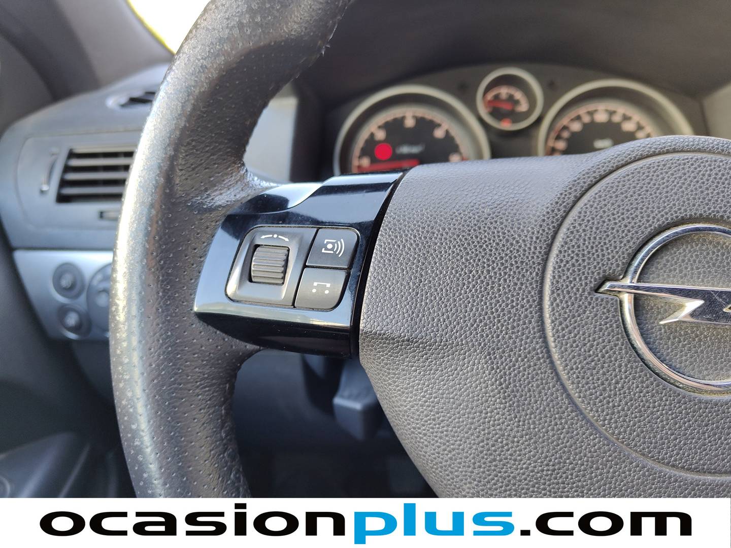 Opel Astra Opel Astra Cabrio 1.9 CDTI Twin Top Cosmo (150 CV) de segunda mano