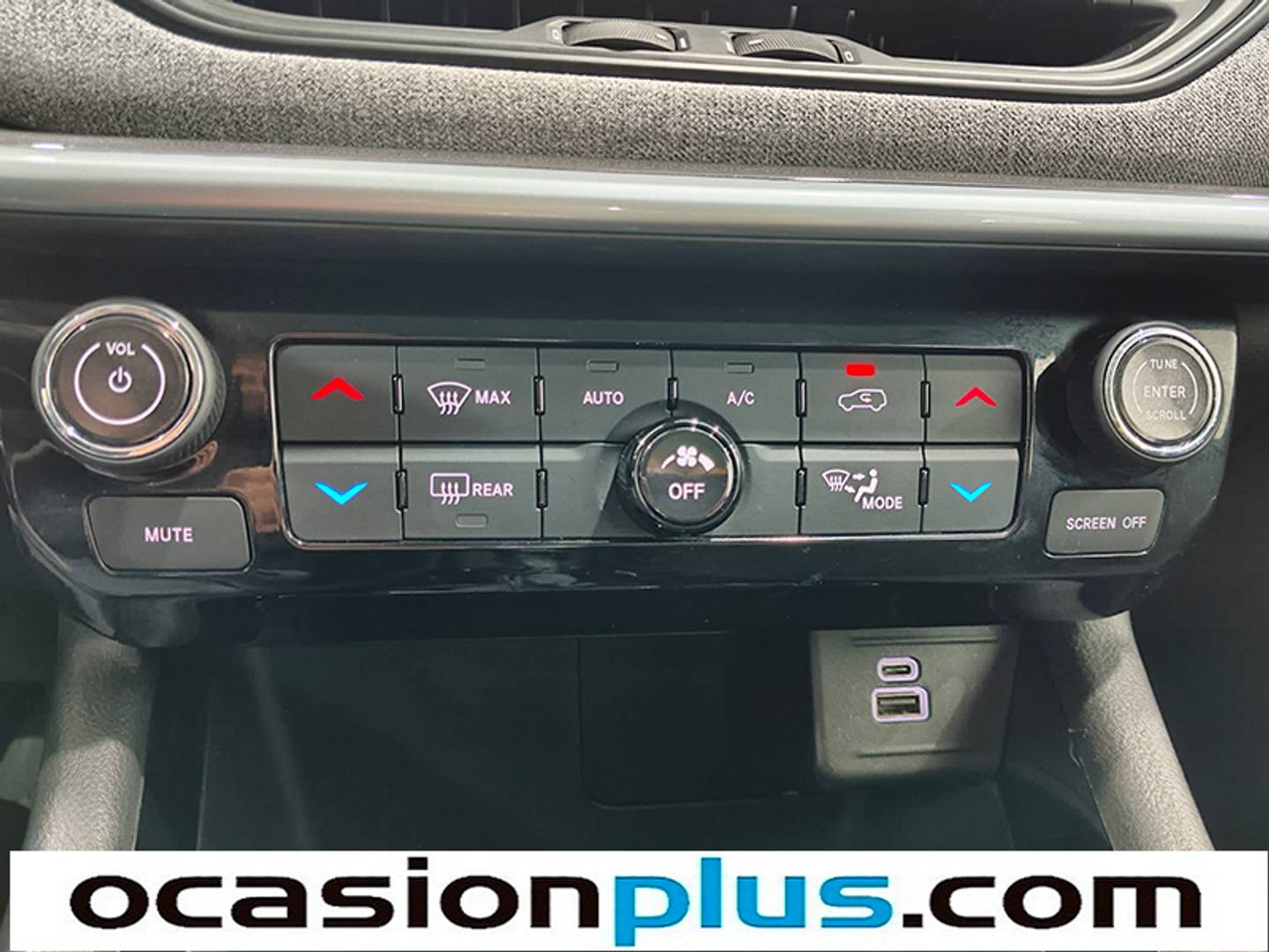 Foto Jeep Compass Jeep Compass 1.3 Gse T4 Longitude FWD MT (130 CV)