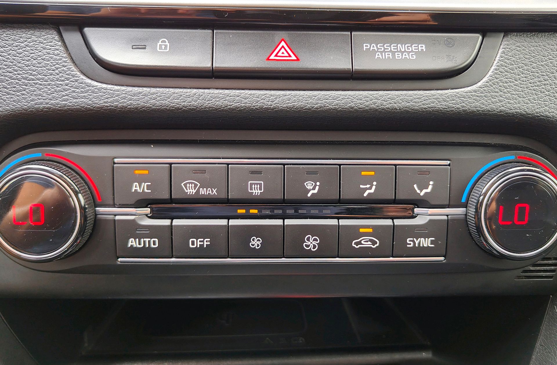 Kia XCeed 1.6 MHEV Emotion DCT - foto 35
