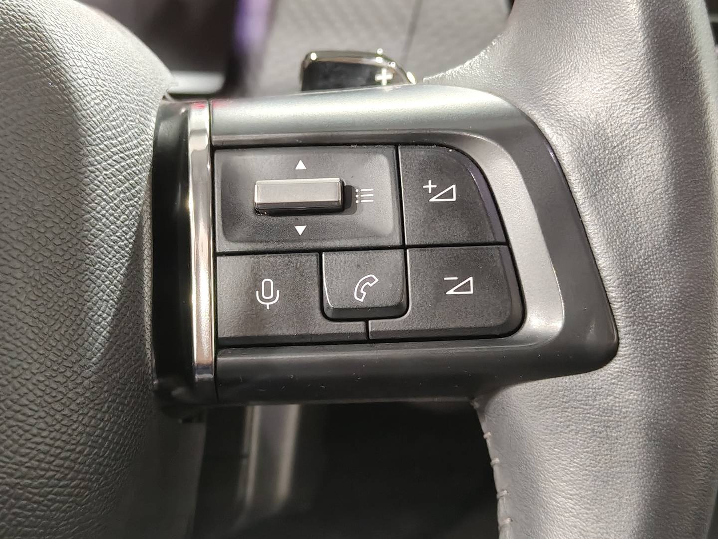 Foto Citroën C4 Citroen C4 BlueHDi 130 S&S Feel Pack EAT8 (130 CV)