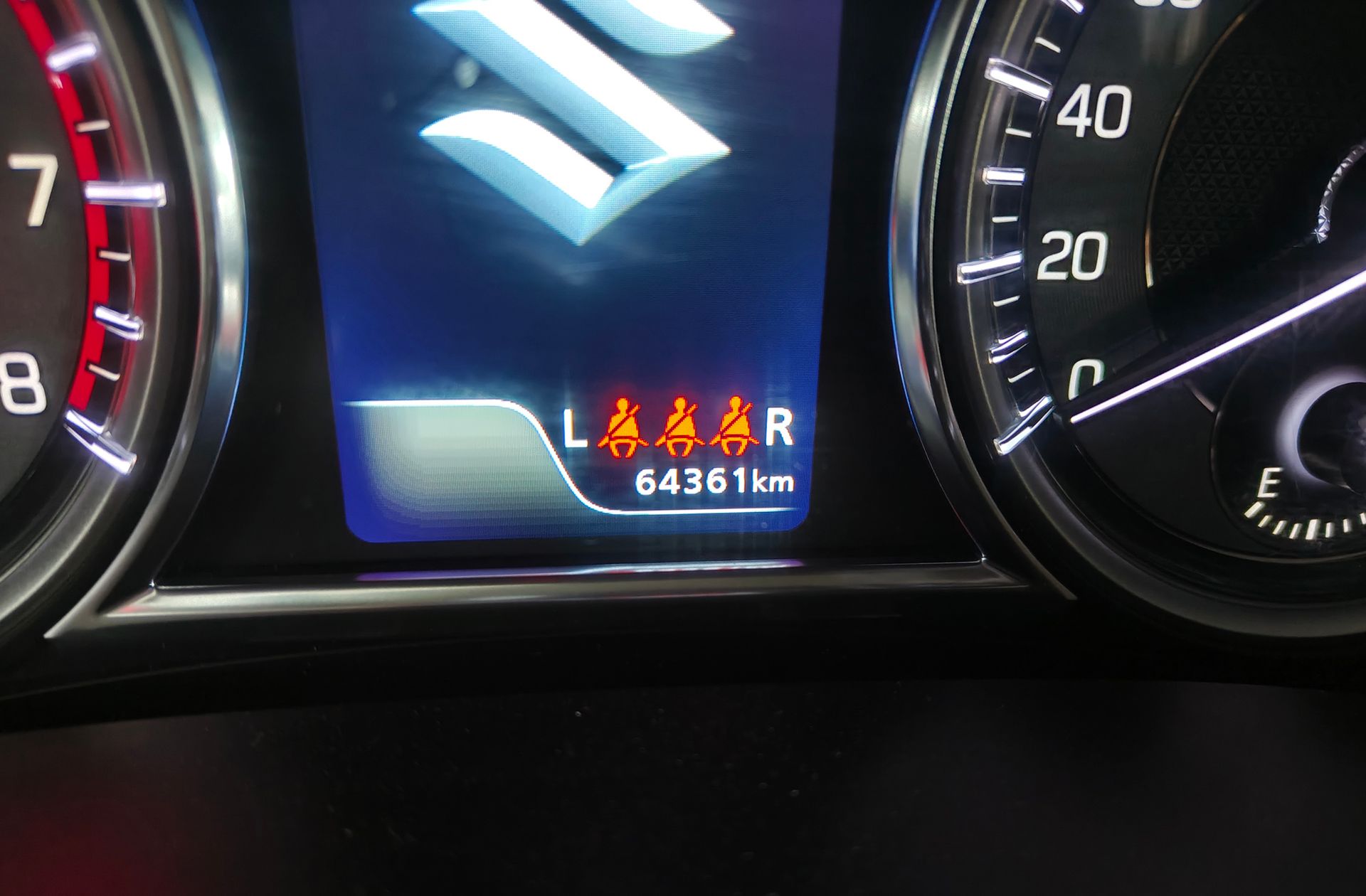 Suzuki Vitara 1.4 Turbo Mild Hybrid GLE - foto 9