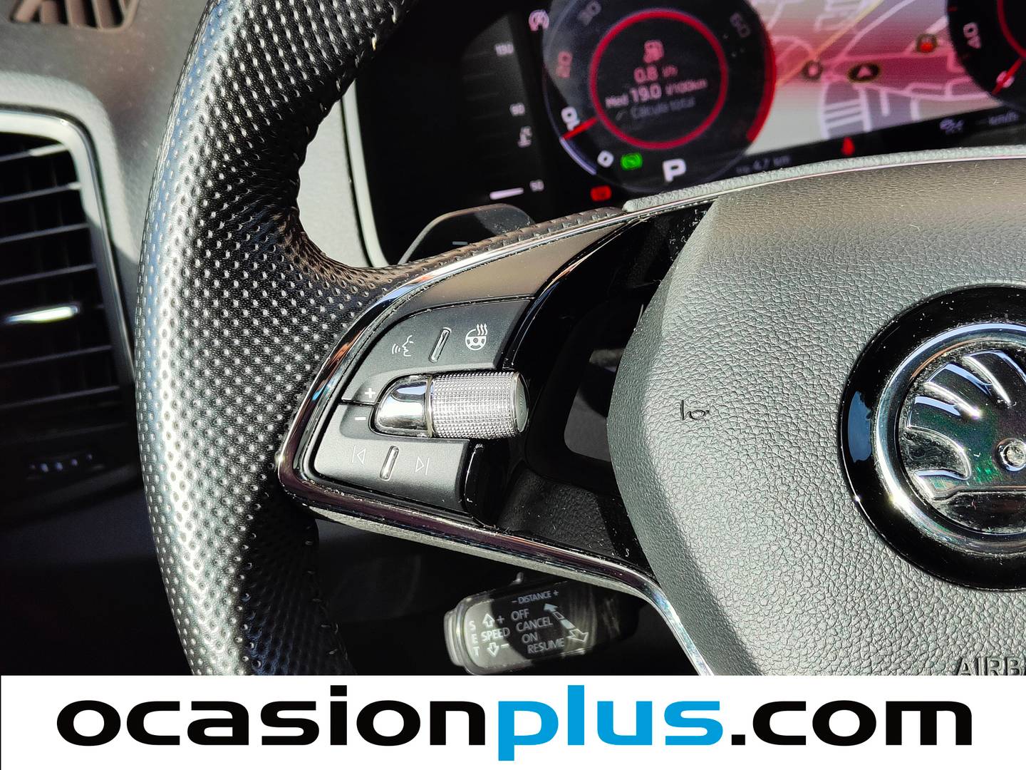 Foto Skoda Karoq Skoda Karoq 1.5 TSI ACT Sportline DSG (150 CV)