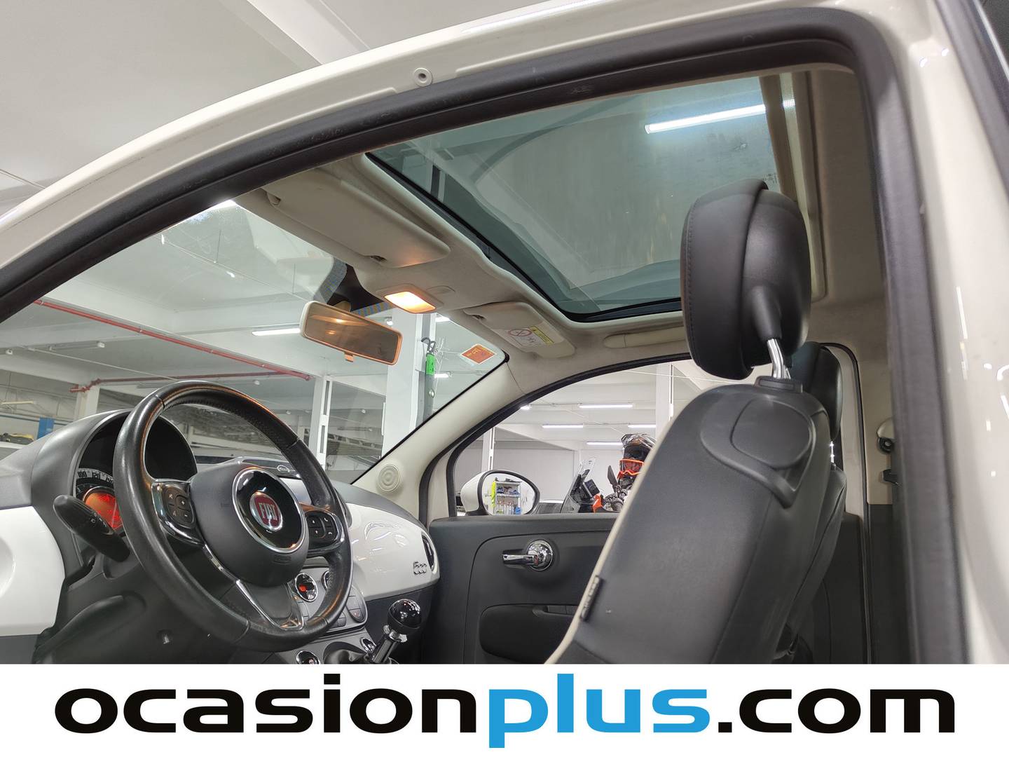 Extras y acabados del Fiat 500 Fiat 500 1.2 8v Lounge (69 CV)