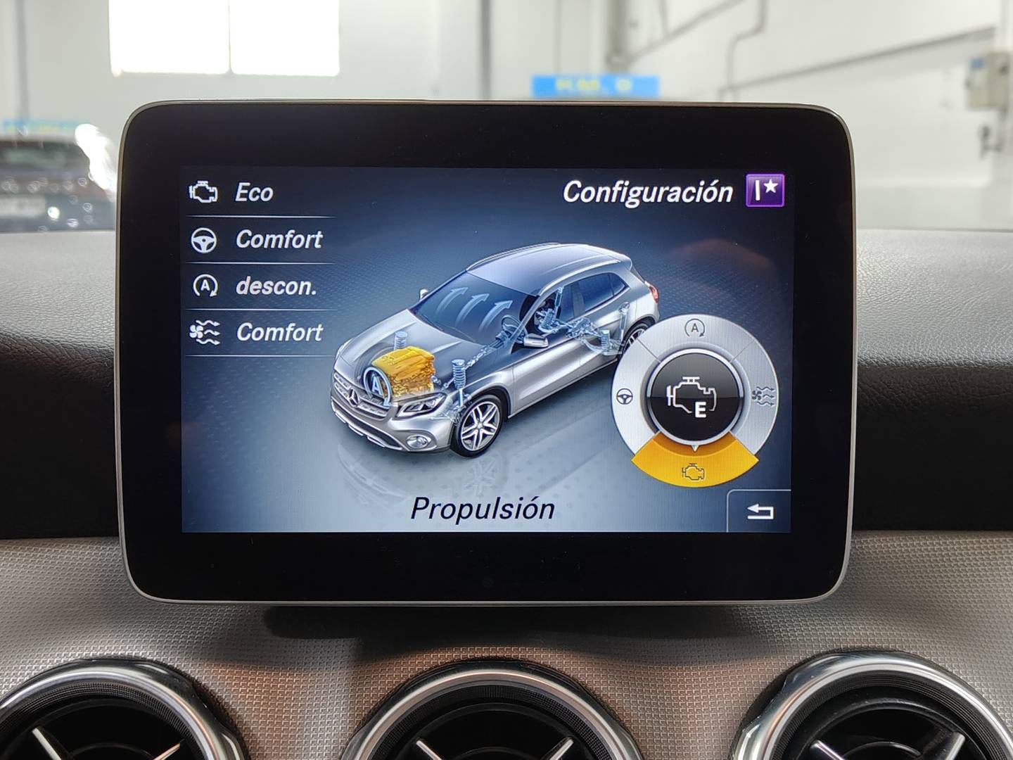 Foto Mercedes GLA Mercedes-Benz GLA 180 (122 CV)