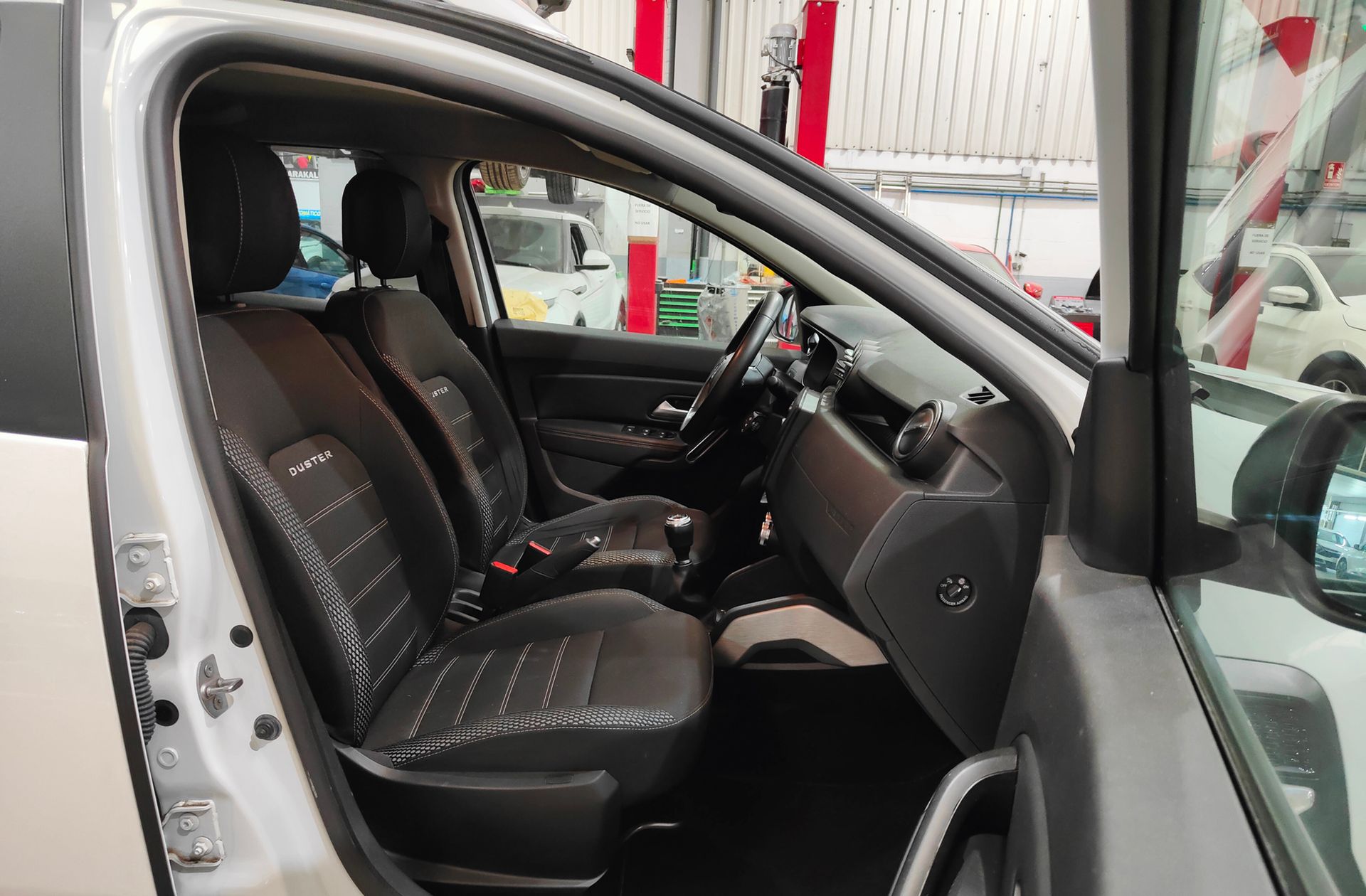 Dacia Duster Prestige TCe 4x2 - foto 16