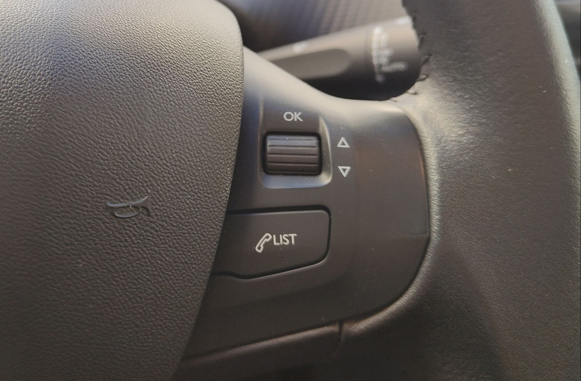 Peugeot 208 PureTech Signature - foto 23
