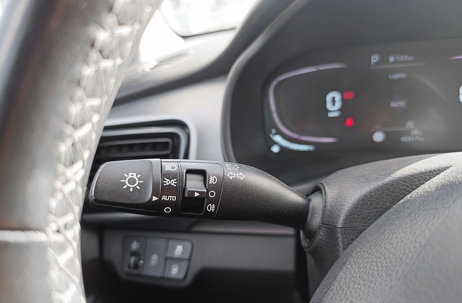 Kia Stonic 1.0 T-GDi Drive DCT - foto 24
