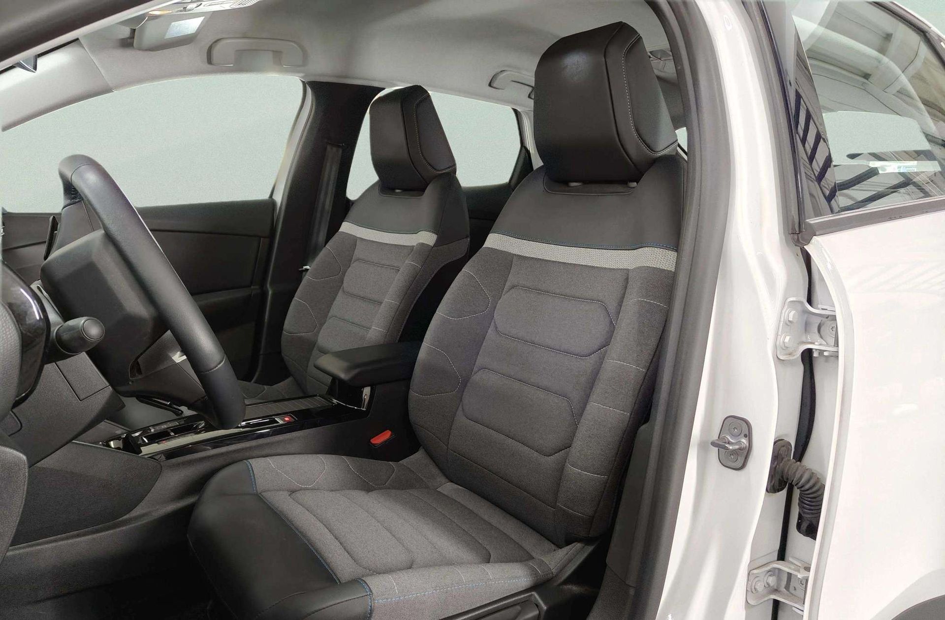 Citroën C4 BlueHDi 130 Plus EAT8 - foto 12