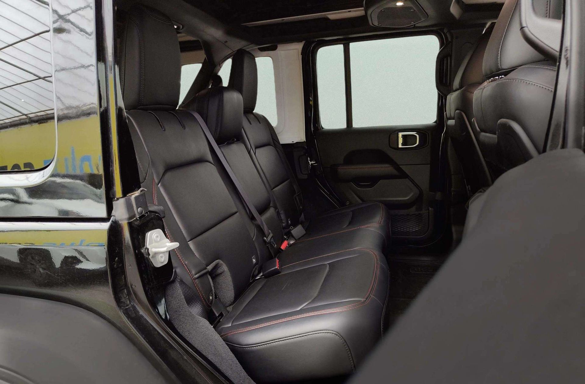 Jeep Wrangler 2.0T GME Rubicon 8ATX - foto 26