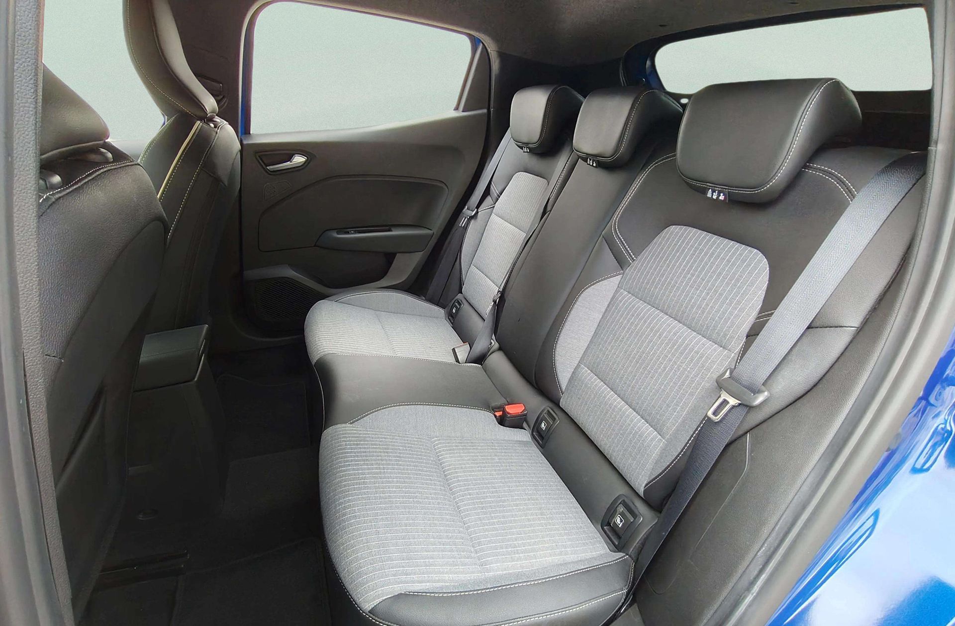 Renault Clio Techno TCe - foto 12