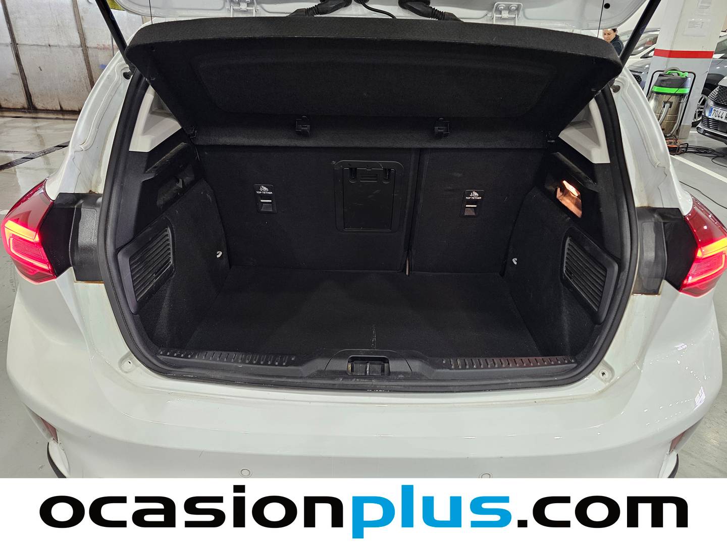 Fotos maletero Ford Focus Ford Focus 1.0 Ecoboost MHEV Active (155 CV)