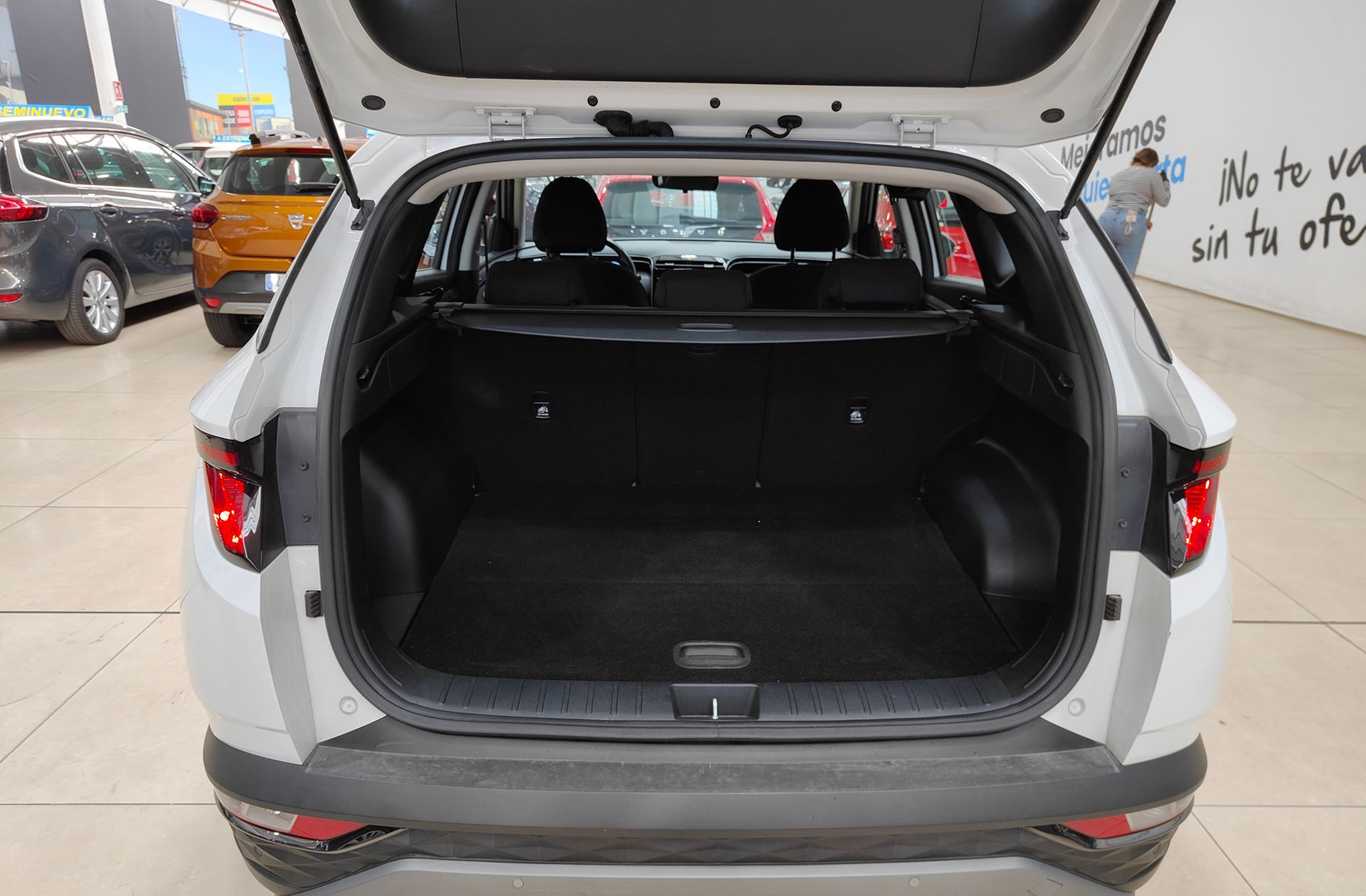 Hyundai Tucson 1.6 CRDi 48V Maxx DCT - foto 16