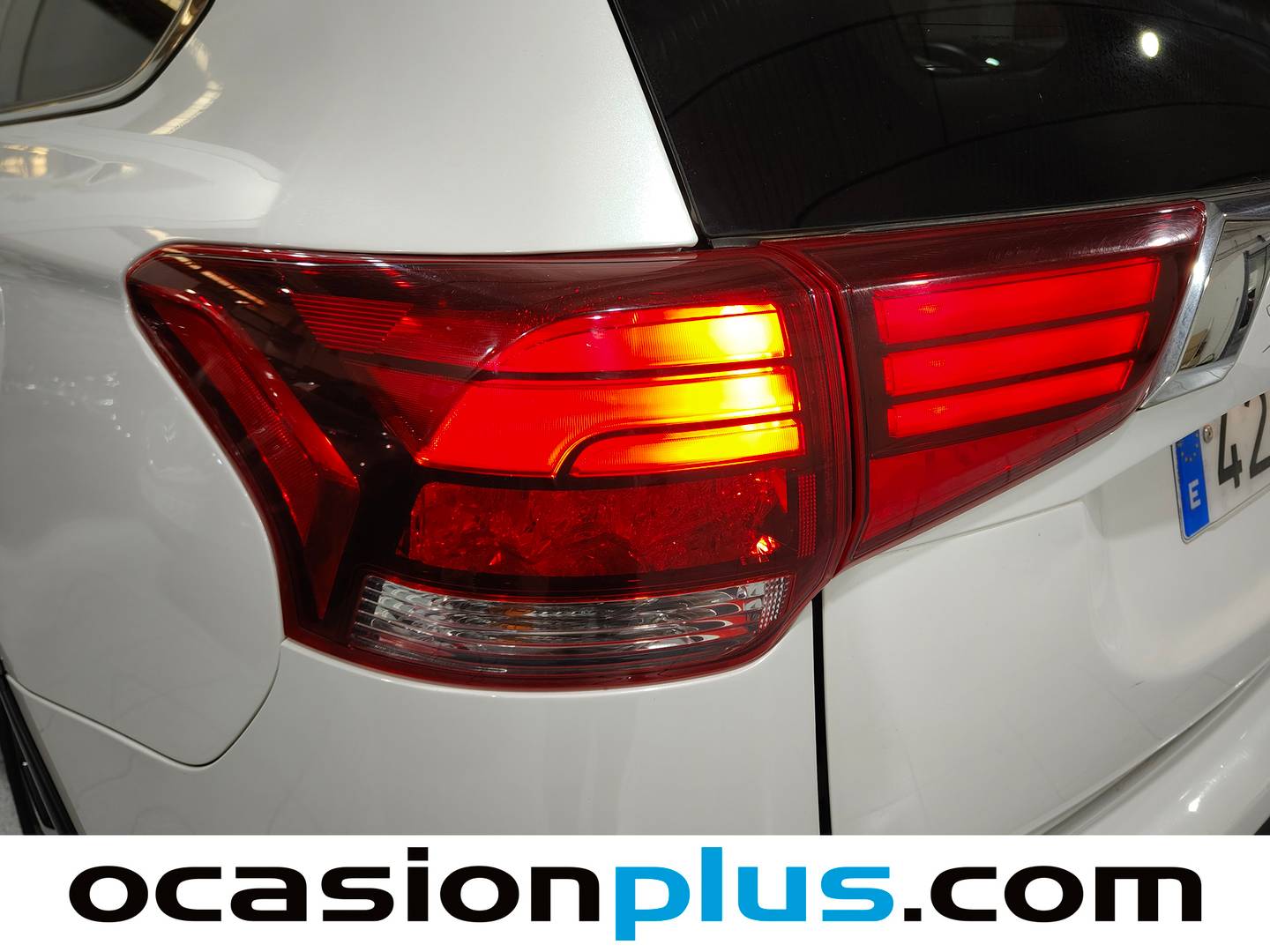 Equipamiento del Mitsubishi Outlander Mitsubishi Outlander 220 DI-D Motion 4WD (150 CV) 7 Plazas