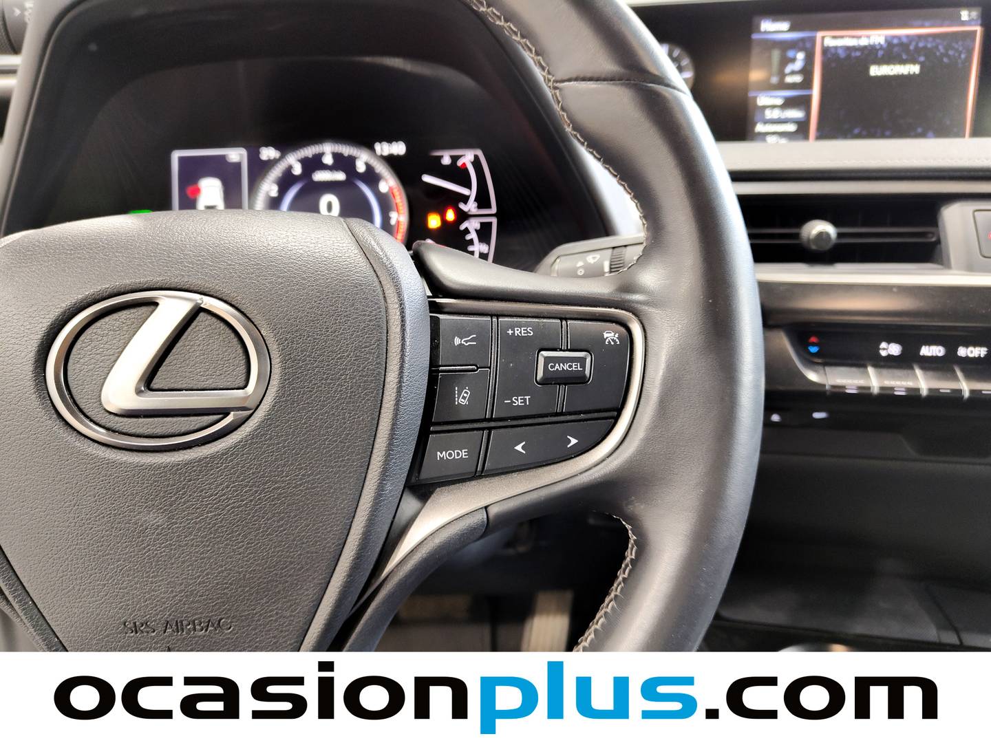 Foto Lexus UX Lexus UX 250h Business 2WD (184 CV)