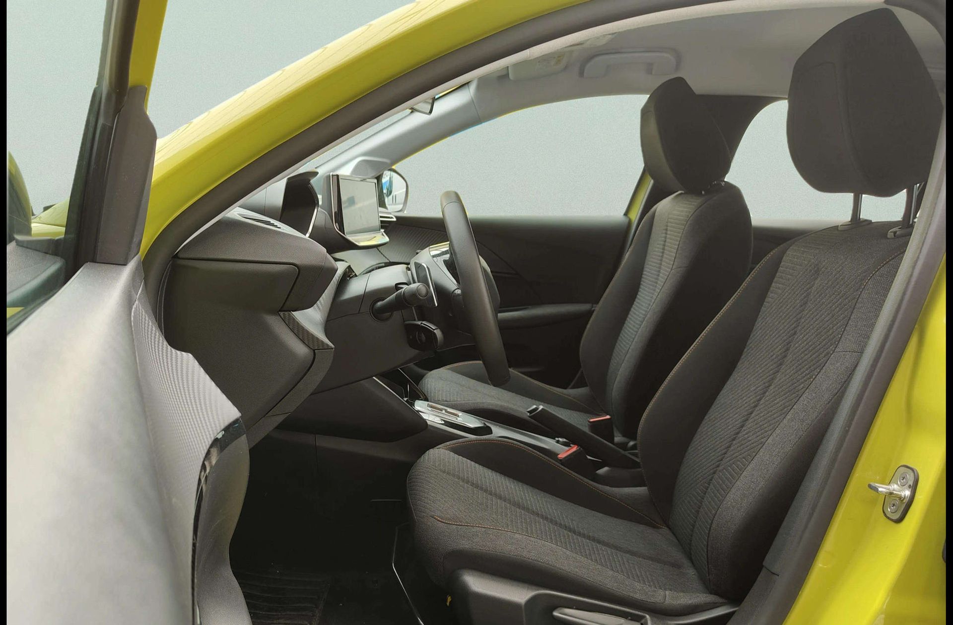 Peugeot 208 Style Hybrid 110 eDCS6 - foto 9