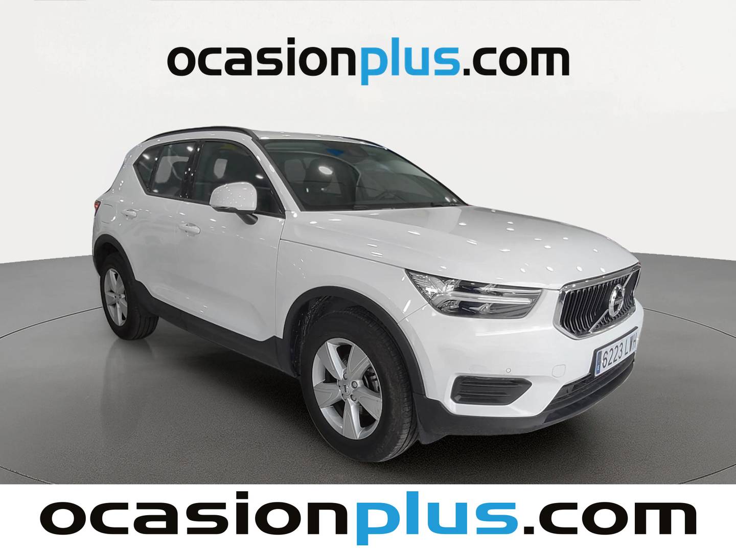 Foto Volvo XC40 Volvo XC40 T2 Momentum Core Auto (129 CV)