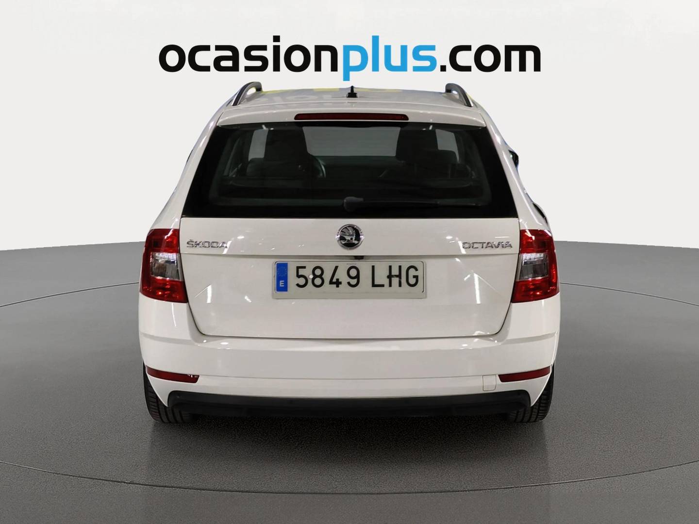 Foto Skoda Octavia Skoda Octavia Combi 1.6 TDI CR Ambition (115 CV)