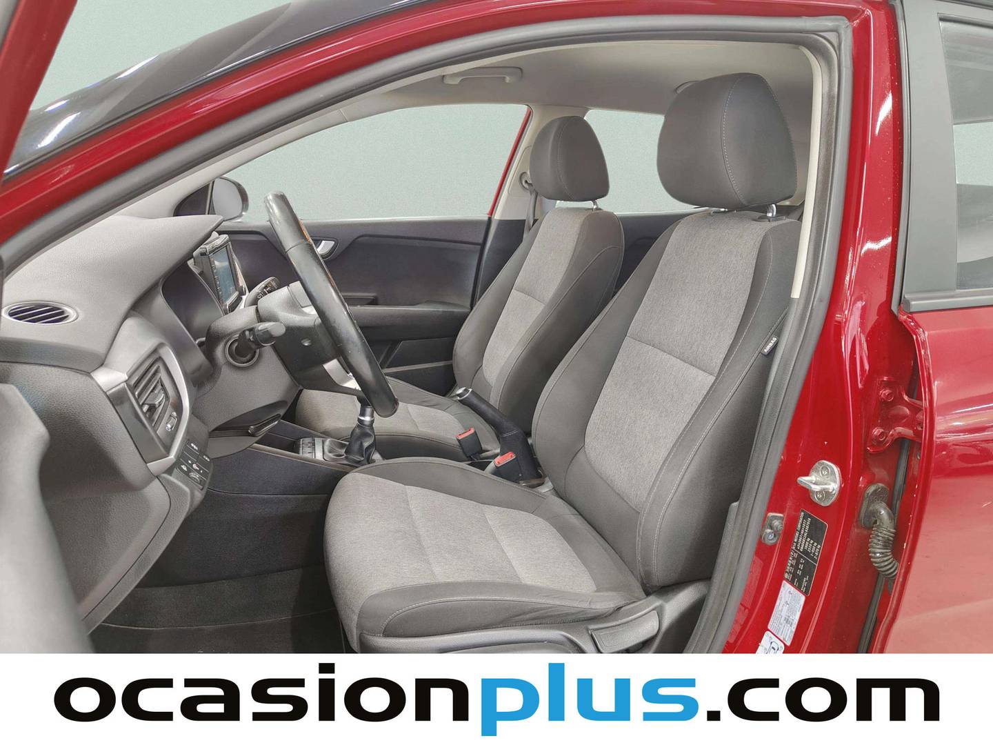 Foto asientos delanteros KIA Stonic KIA Stonic 1.2 CVVT Concept Eco-Dynamic (84 CV)