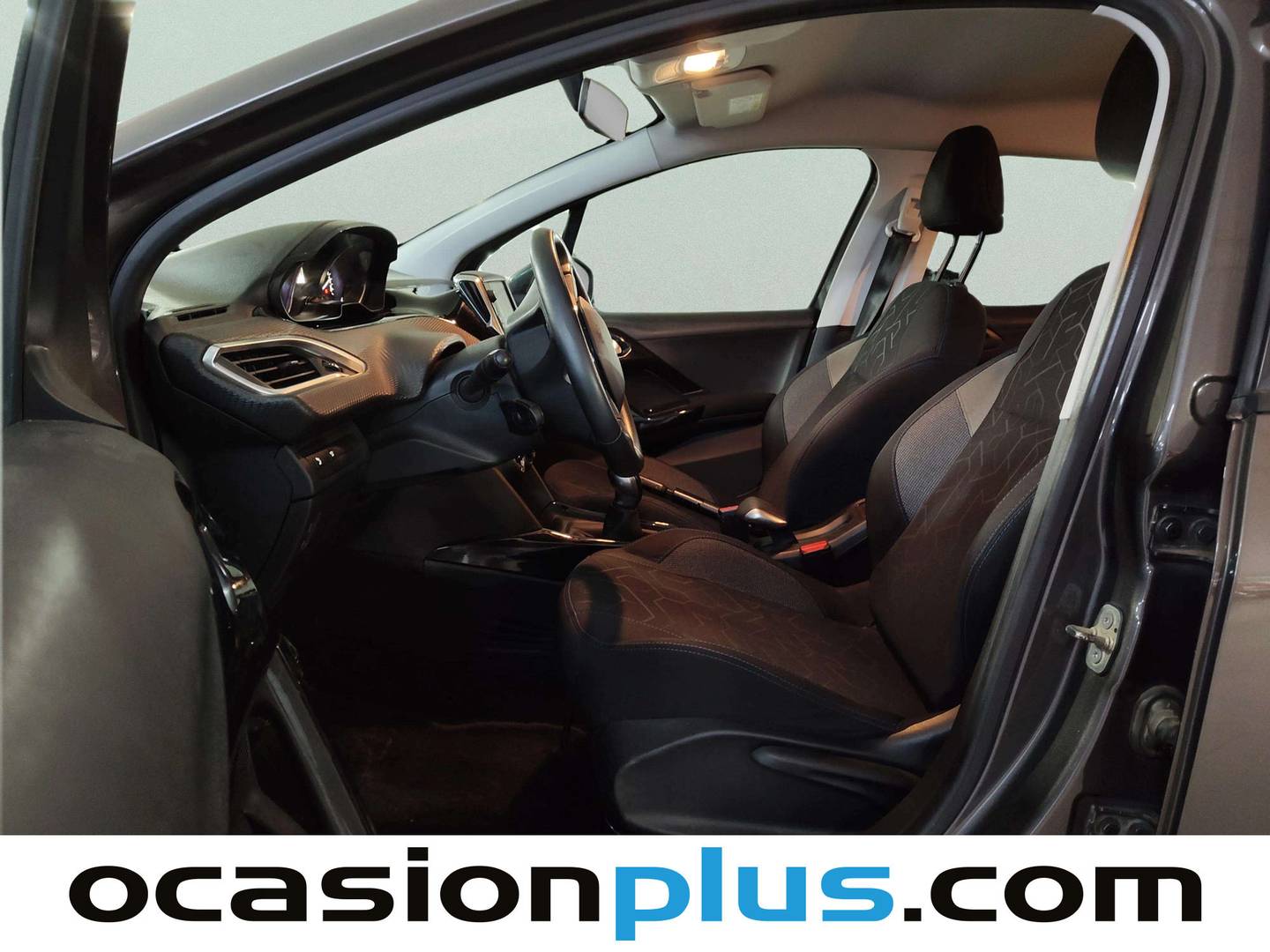 Foto asientos delanteros Peugeot 2008 Peugeot 2008 BlueHDi 100 Signature (100 CV)