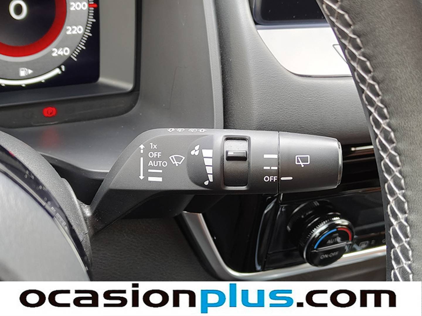 Foto Nissan QASHQAI Nissan Qashqai DIG-T 140 mHEV N-Connecta 4x2 (140 CV)