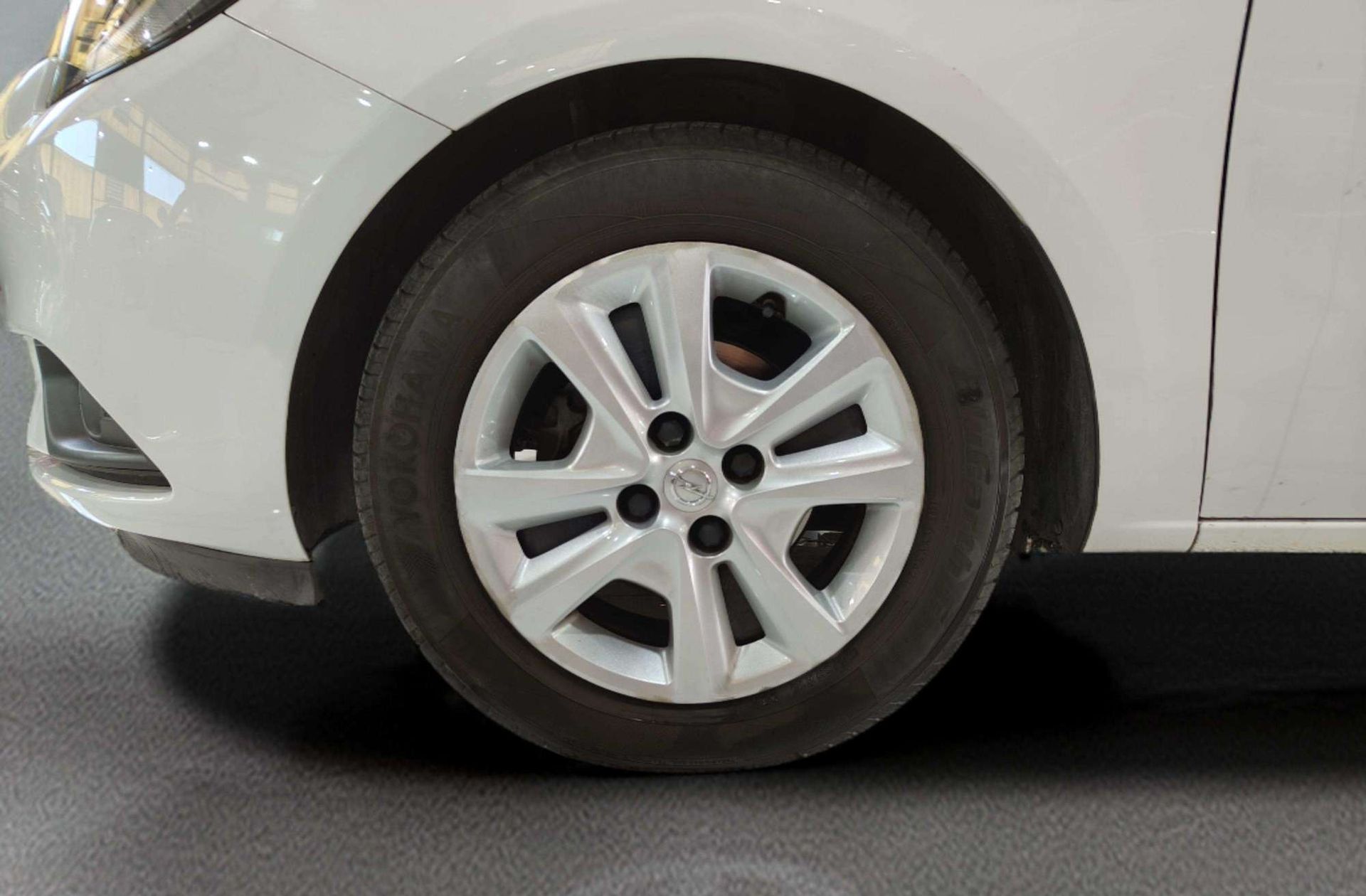 Opel Corsa 1.4 Selective - foto 30