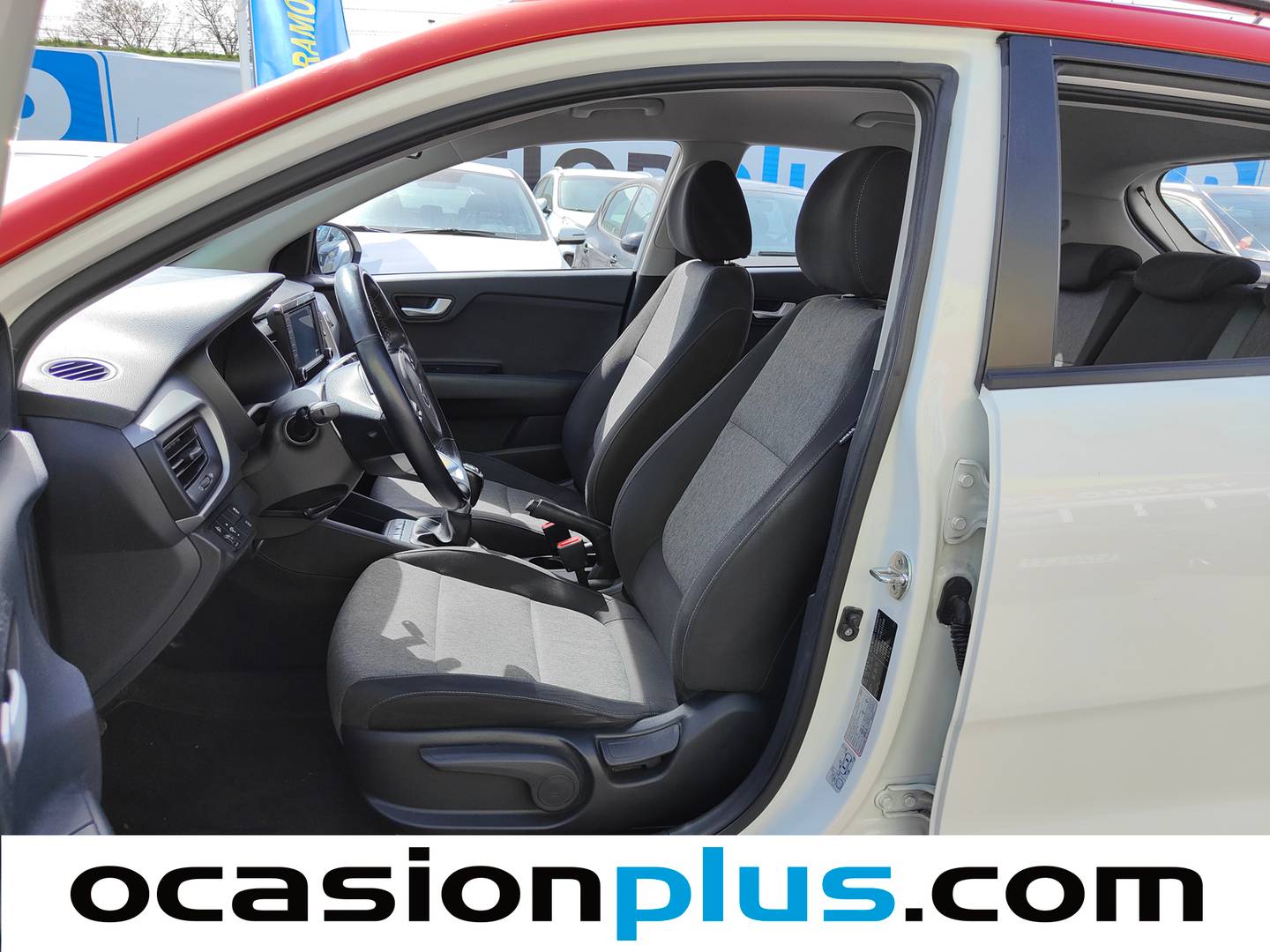 Foto asientos delanteros KIA Stonic KIA Stonic 1.0 T-GDi Eco-Dynamic Concept (120 CV)