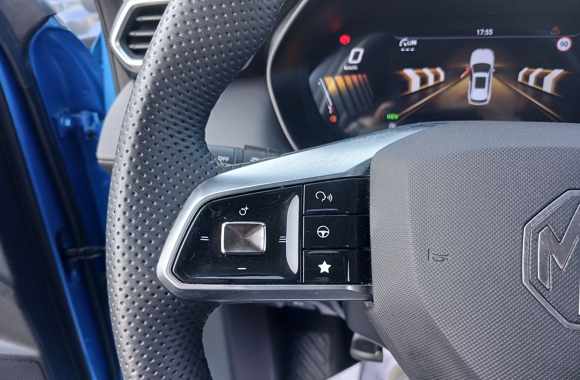 MG ZS 1.5 Hybrid+ Luxury - foto 24