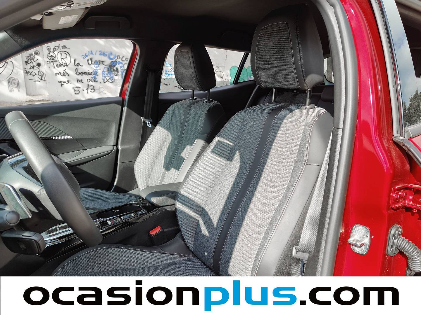 Foto Peugeot 2008 Peugeot 2008 Allure Hybrid eDCS6 (136 CV)